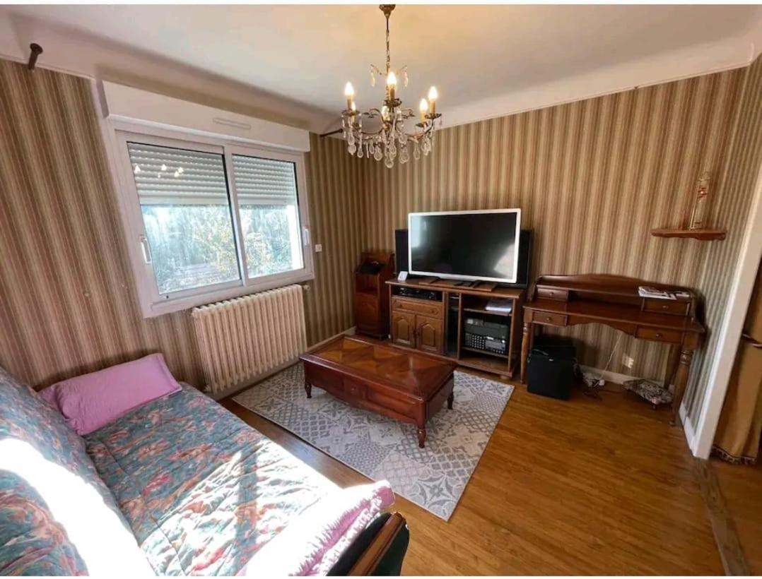 -Comme à la Maison- Jardin, Véranda, Idéal familles et Business Niort Exterior foto