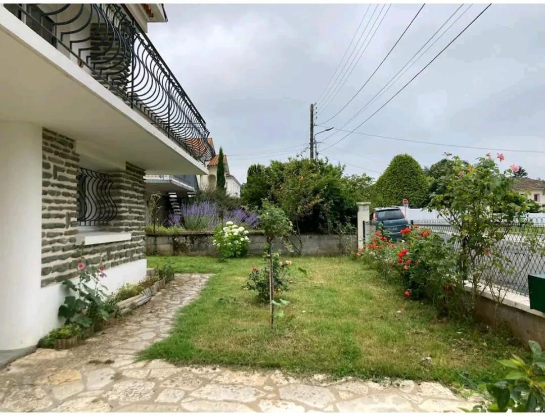 -Comme à la Maison- Jardin, Véranda, Idéal familles et Business Niort Exterior foto